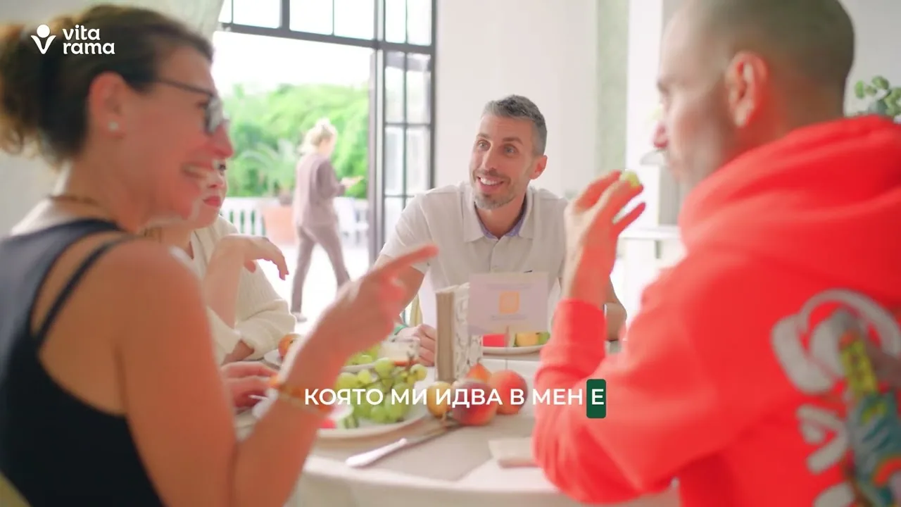 Кадър от видео на Vita Rama с Димитър Асенов